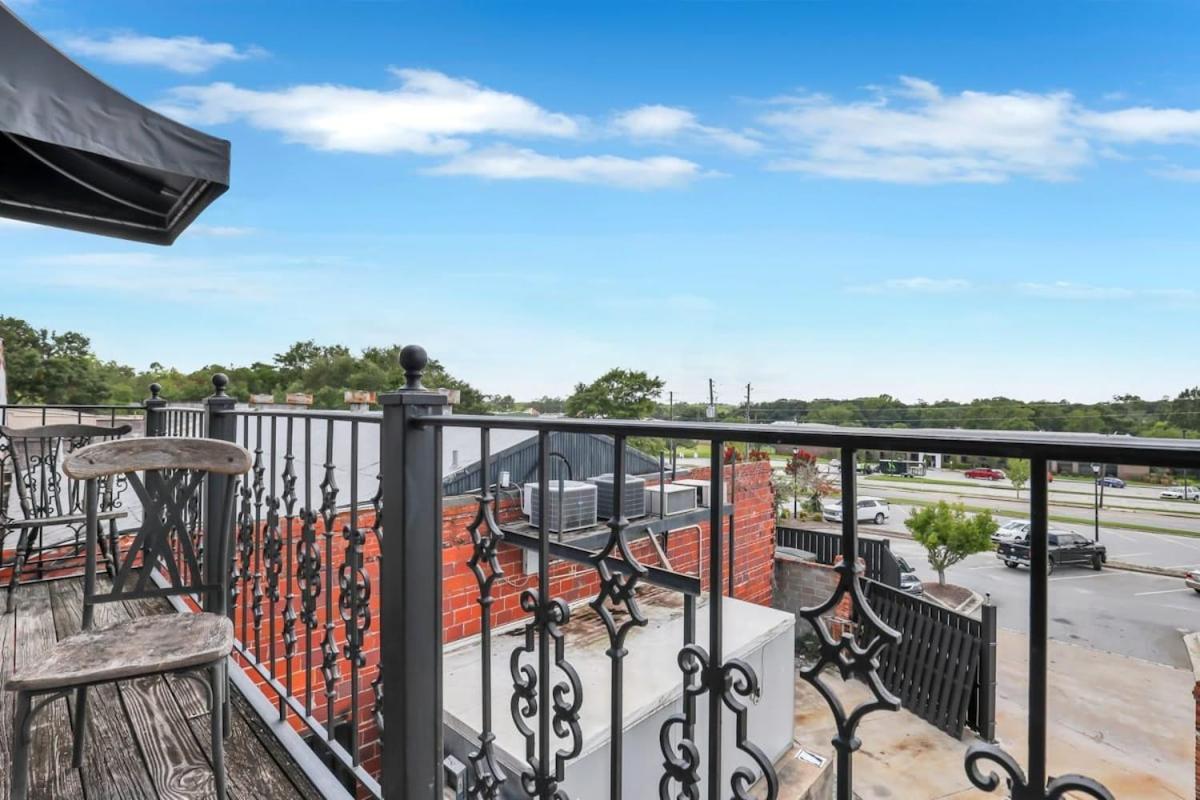 Eagle'S Nest - Spacious Loft Downtown - Near Gsu Statesboro Exterior photo